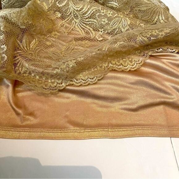 BCBGMaxAzria Sheer Gold Lace BodyCon Party Event Dress NWOT Size 4 - Picture 8 of 14